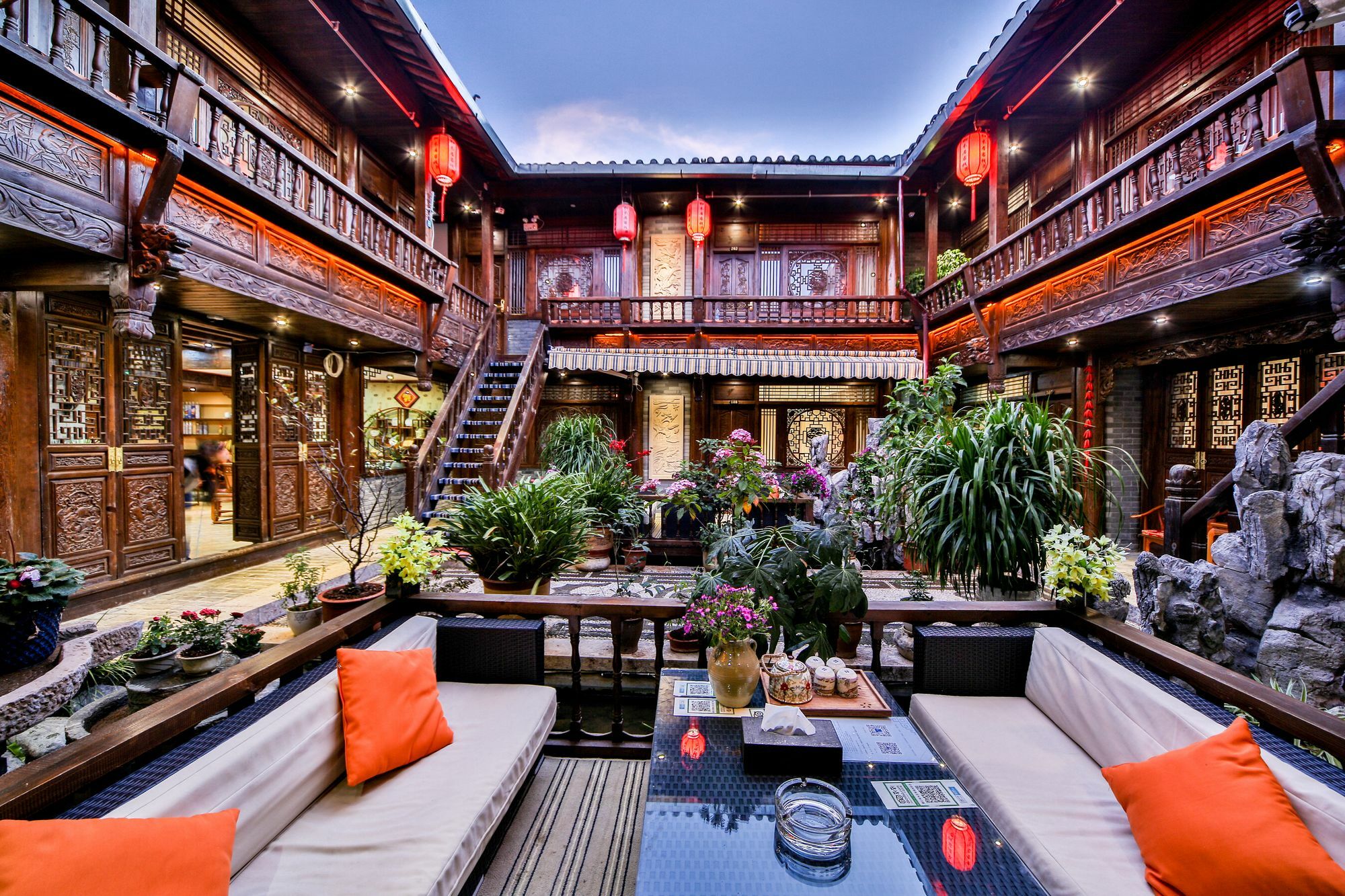 He Mu Ju Inn Zhongyi Branch Li-ťiang Exteriér fotografie