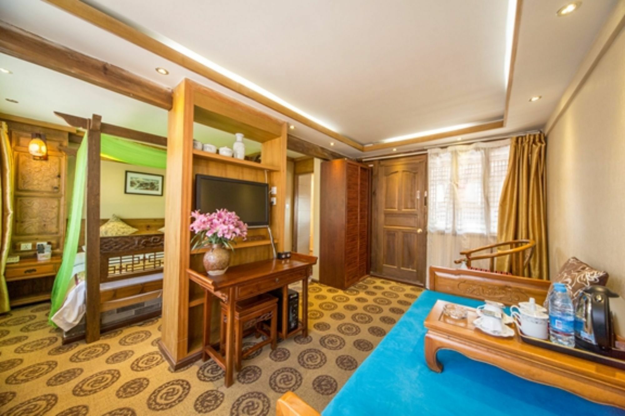 He Mu Ju Inn Zhongyi Branch Li-ťiang Exteriér fotografie